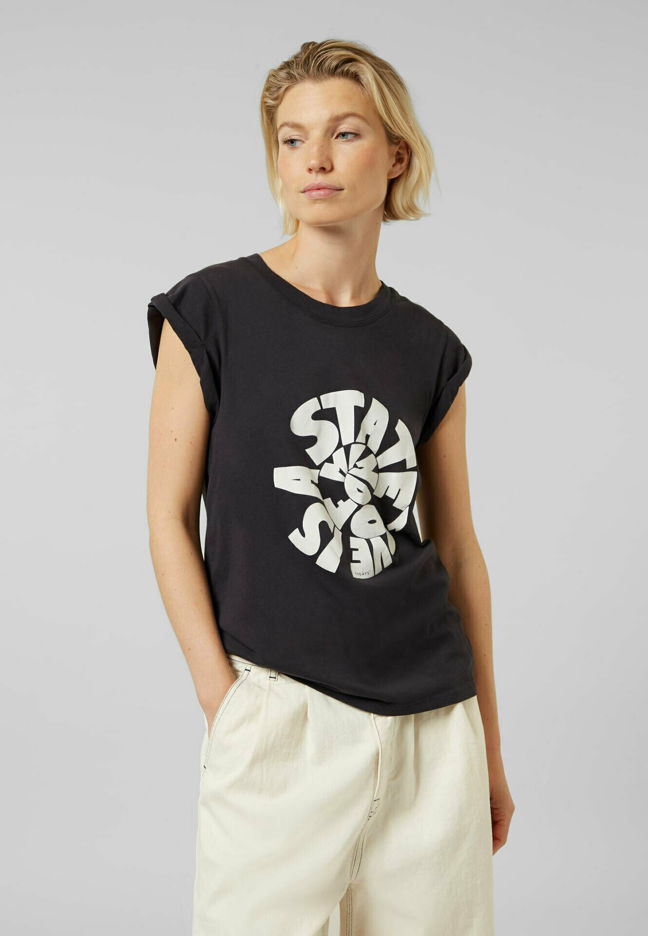 grey and blue t shirt