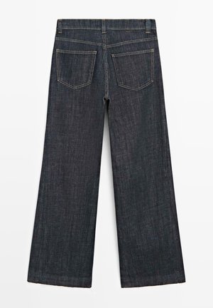 Donkere denim jeans met wijde pijpen, voorzien van een hoge taille, standaard zakken, subtiele stiksels en een nette afwerking aan de zoom.