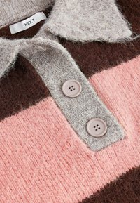 Next REGULAR FIT - Svetrík - neutral