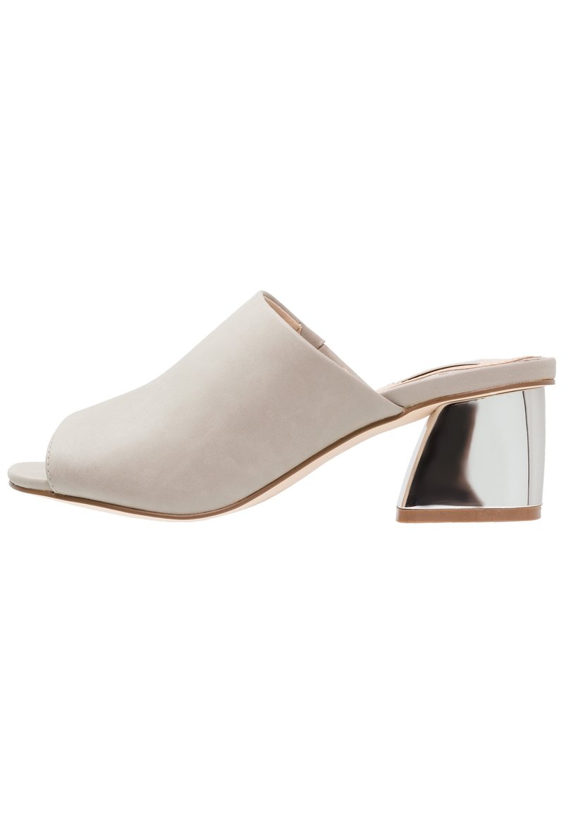 Miss Selfridge Slip-ins med hög sula - grey