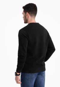 Ombre Mikina - black