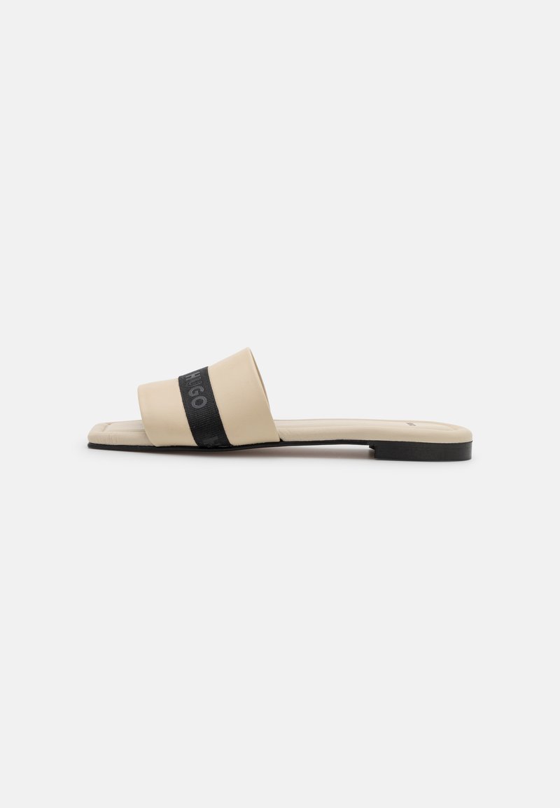 Damen Flache Pantoletten | HUGO LOLA SLIDE Pantolette flach open white/weiß - EP15191 Damen Flache Pantoletten | HUGO LOLA SLIDE Pantolette flach open white/weiß - EP15191