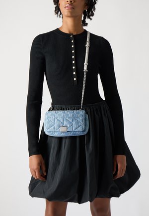 KUILT CROSSBODY - Bandolera - denim light blue