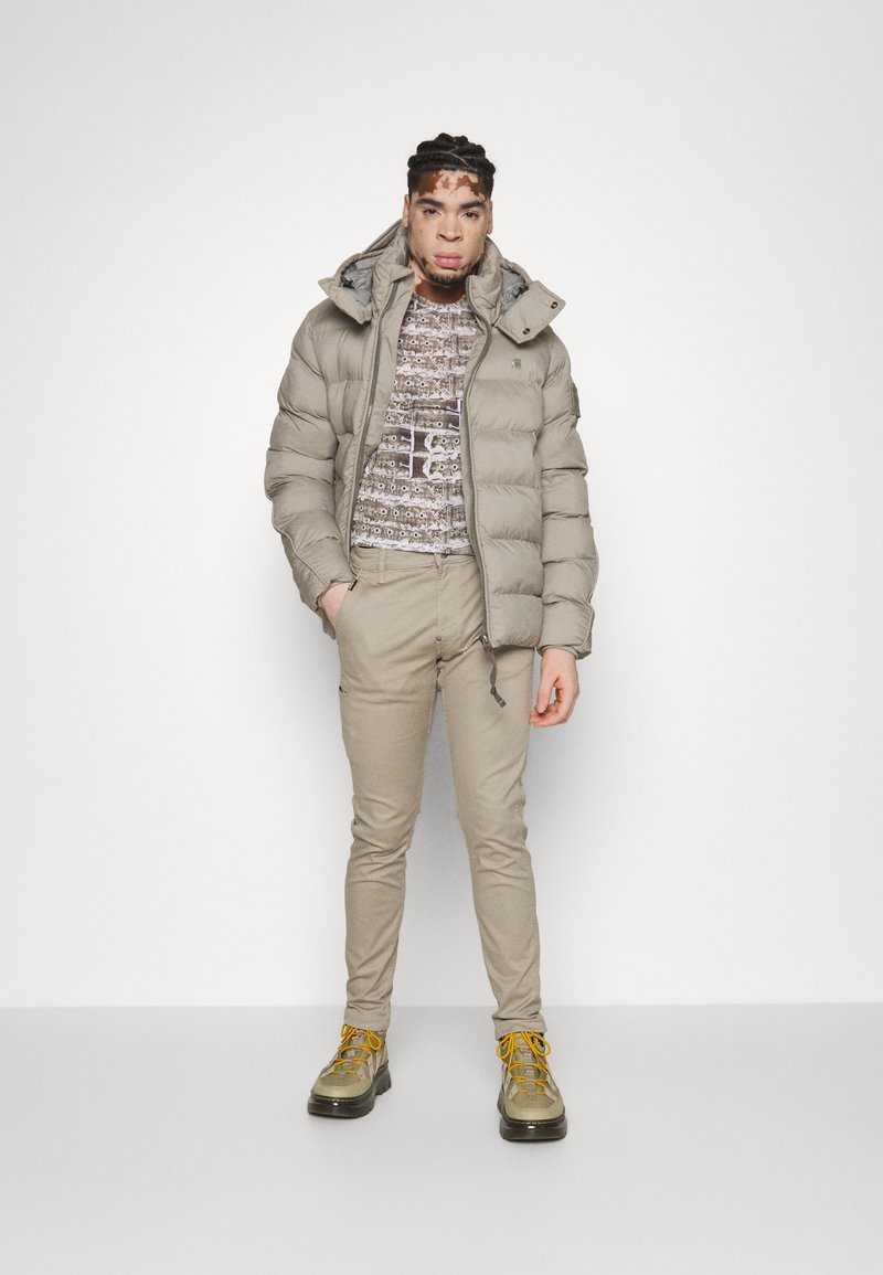 JADED LONDON PUFFER いたま VEST