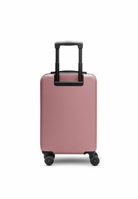 Hartschalenkoffer in Pastellrosa, ausgestattet mit einem ausziehbaren schwarzen Griff, vier Spinner-Rädern und einer glatten, strukturierten Oberfläche.