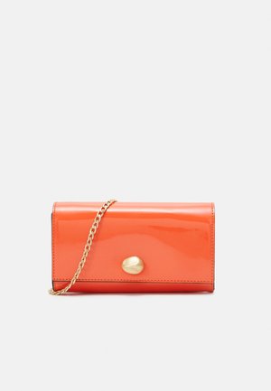 Clutches - orange