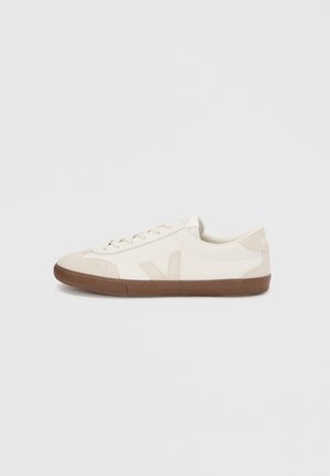 VOLLEY - Sneakers - white/natural/bark