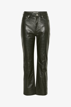 Schwarze Lederhose mit Krokodilstruktur. Hochtailliertes Design, gerader Beinschnitt, Fronttaschen und metallische Akzente.