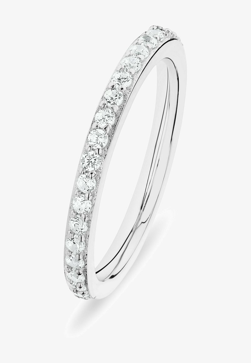 Dünner Ring aus Weißgold mit einer Reihe runder, klarer Diamanten, die entlang der äußeren Kante gesetzt sind und einen kontinuierlichen Funkel-Effekt erzeugen.