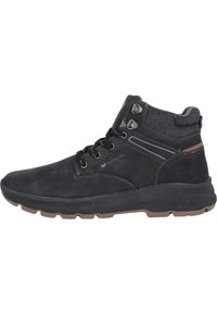 Schwarze Mid-Top-Stiefel mit Obermaterial aus strukturiertem Leder, Mesh-Kragen, runder Zehenform und gummierter Sohle. Sie verfügen über metallische Ösen und subtile graue Akzente.
