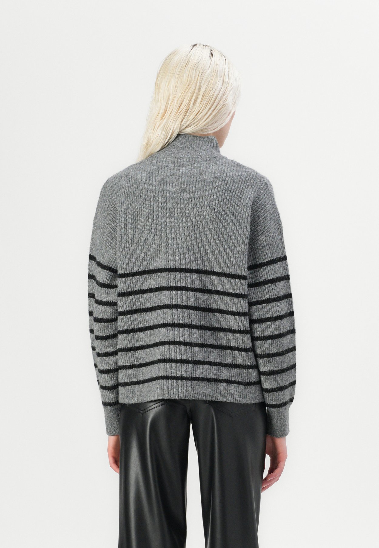 Knitted ONLTOKYO Knitted