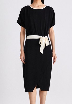 Cocktailjurk - black