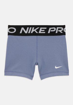 Nike Pro šortai šviesiai mėlynos spalvos su juodu elastingu juosmeniu, ant kurio užrašyta „NIKE PRO“ balta spalva. Pagaminti iš elastingo audinio, kad būtų tvirtas prigludimas.