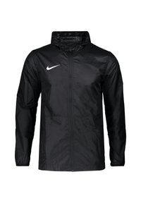 Zwarte lichtgewicht hoodie gemaakt van glanzend materiaal, met een ritssluiting aan de voorkant en een wit Nike-logo op de bovenste linkerborst.