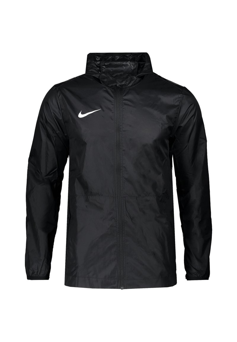 Zwarte lichtgewicht hoodie gemaakt van glanzend materiaal, met een ritssluiting aan de voorkant en een wit Nike-logo op de bovenste linkerborst.