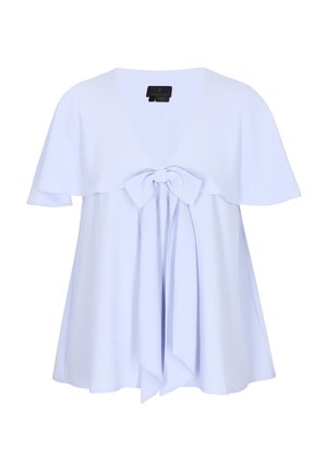 Bluza cu mânecă scurtă albastru deschis, cu guler larg în formă de capă și detaliu cu fundă în față, croială lejeră cu tiv fluid.