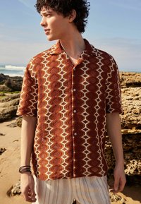 Next STRIPE SHORT SLEEVE - Skjorter - rust orange
