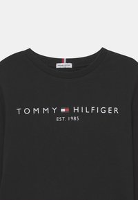Tommy Hilfiger ESSENTIAL TEE UNISEX - Langarmshirt - black