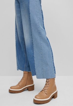 BOSS, Cowboy- / bikerstøvlette - beige