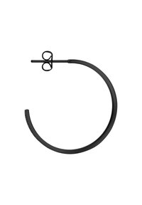 Schwarze Metallcreolen mit kreisförmigem Design und minimalistischem Stil, ausgestattet mit einem sicheren Steg- und Klappverschluss. Glatte Textur.