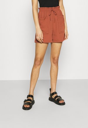 Shorts - red