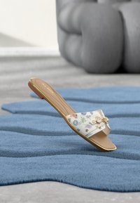 Unausgewählt, multicolor