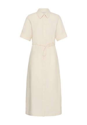 Beżowa midi sukienka na krótki rękaw, zapinana na guziki, z kołnierzem i cienkim paskiem wiązanym w talii, o prostej sylwetce.