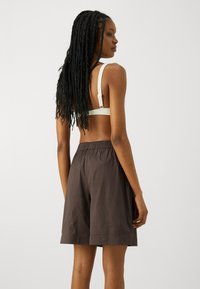 Max Mara Leisure OLIVETO - Šorti - marrone