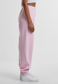 Urban Classics FLUFFY - Joggebukse - softpink