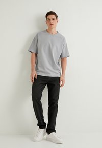 Koton SEAM DETAIL CREW NECK - T-Shirt basic - grey