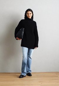 Marc O'Polo LONGSLEEVE STAND UP COLLAR - Strikkegenser - black