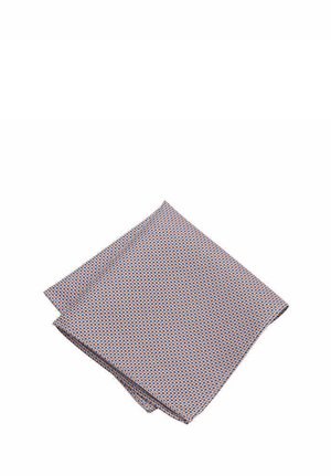 Baumwolltaschentuch mit geometrischem Muster aus kleinen roten, blauen und weißen Quadraten auf weißem Hintergrund, umgenähten Kanten.