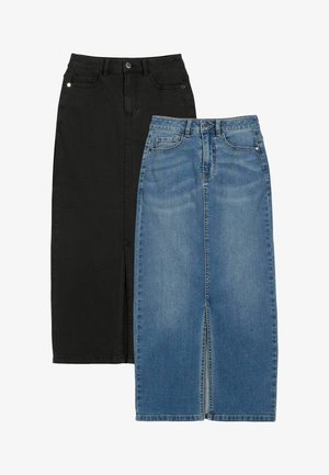 Dve rifľové sukne po kolená, jedna čierna a jedna modrá, každá s prednými vreckami a stredným rozparkom.