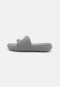 NEVER STOP CUSH SLIDE - Badslippers - concrete/white