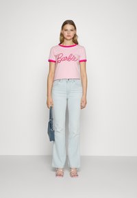 Wrangler RINGER TEE - T-shirt med print - barbie pink