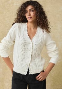 Next GEM TEXTURED - REGULAR FIT - Strickjacke - white ecru