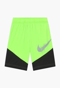 Neongröna shorts med en svart diagonal panel och en silvrig Nike-logotyp. Har ett elastiskt midjeband och lättviktigt tyg.
