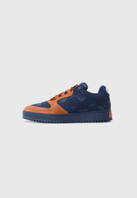 Sélectionné, dark blue/cognac