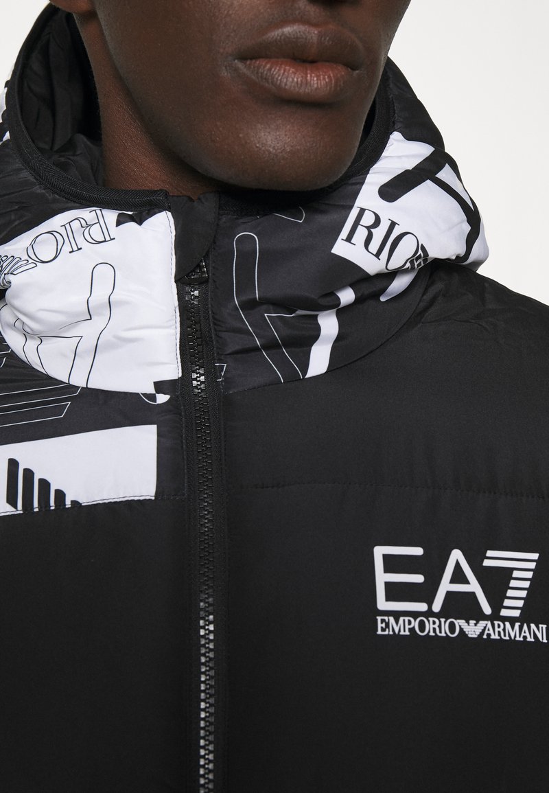 EA7 Armani Chaqueta invierno - black/white/negro Zalando.es