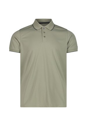Polo de manga corta verde claro con tres botones y un cuello con ribete oscuro en los bordes del cuello y las mangas.