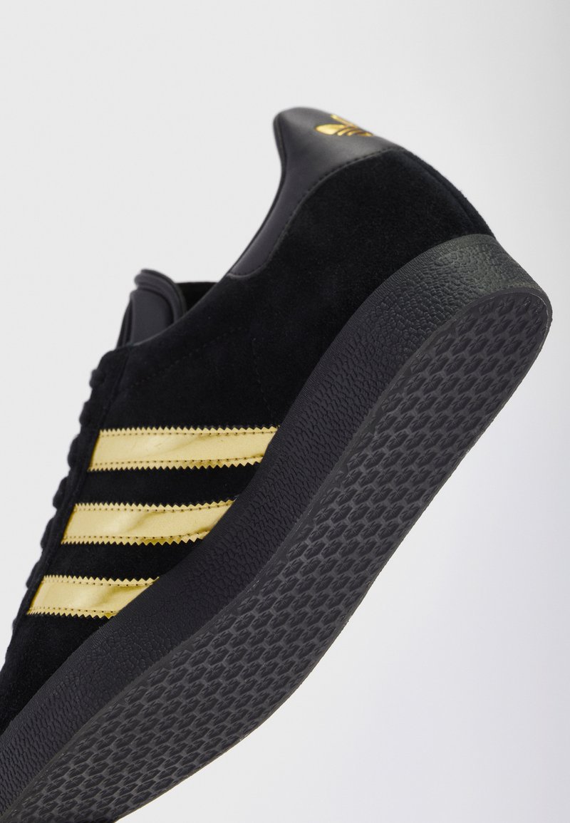 adidas gazelle silver green womens Adidas Men's Gazelle Shoes