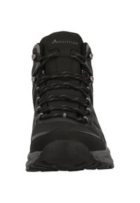 Svarta vandringskängor med mesh och syntetiskt ytterlager, med förstärkt tå, metalldragkedjor och texturerad gummisula.