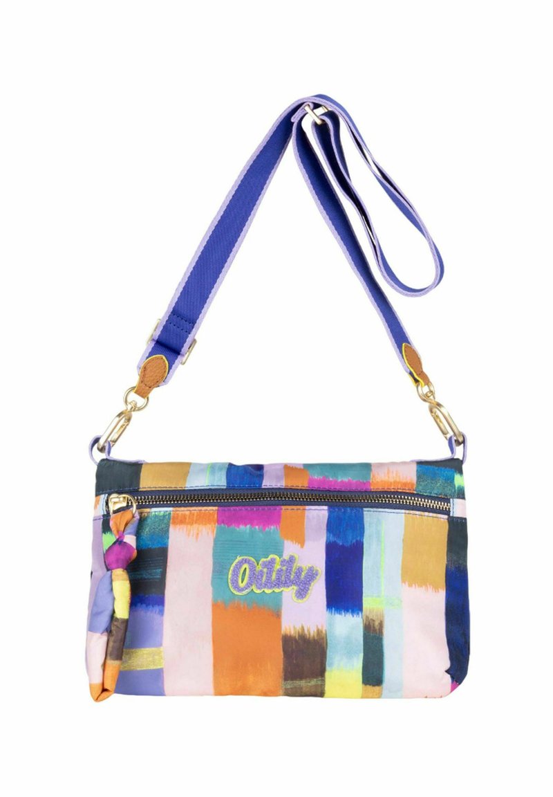 Sac en bandoulière rectangulaire coloré avec des rayures verticales abstraites, bandoulière réglable bleue, fermeture éclair à l'avant et petit détail de nœud en tissu.