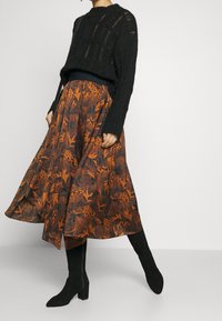 Pinko Sweter