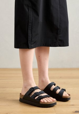 FLORIDA III FLEX PLATFORM BF VEG NARROW - Páskové sandály  - black