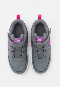 Nike Sportswear COURT BOROUGH 2 UNISEX - Sneakers - smoke grey/purple/watermelon/white