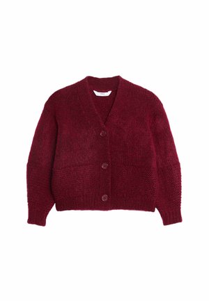 Bordeaux strikket cardigan med V-hals og lange ærmer. Har fire store knapper og et struktureret mønster. Blødt, kraftigt materiale.