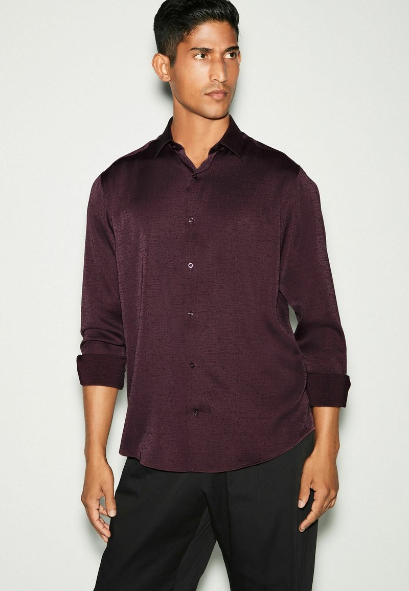Next Vapaa-ajan kauluspaita - textured fig purple