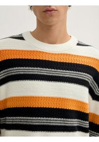 TOM TAILOR DENIM Stickad tröja - orange