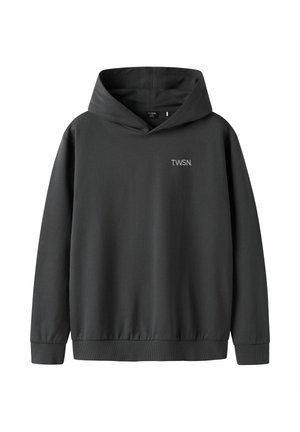 Donkergrijze hoodie met een grote vo zak, een relaxte pasvorm en ribgebreide boorden. Bevat een wit "T.W.S.N." logo op de linkerborst. Gladde textuur.